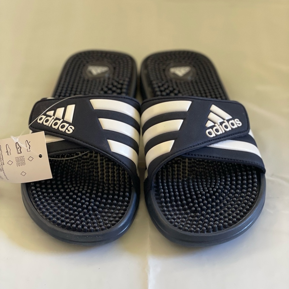 Adidas originals adissage slide new in original box